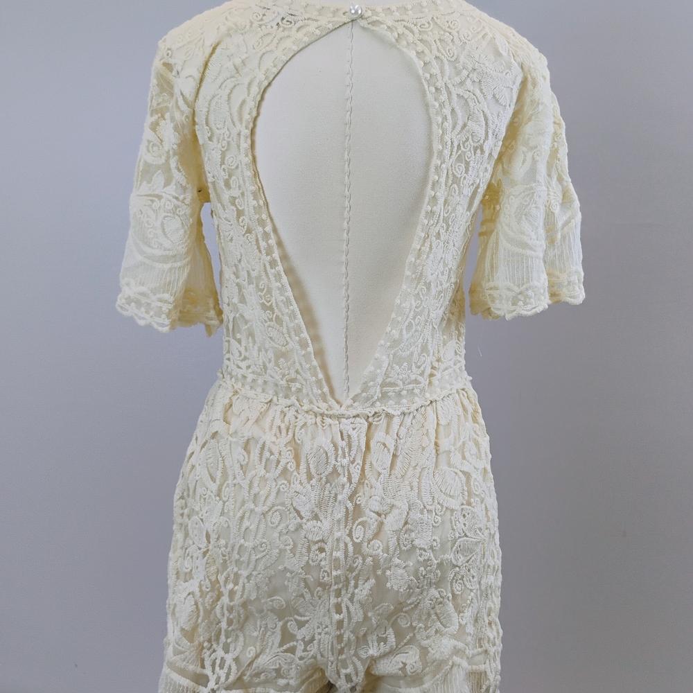Source Unknown Cream Lace Romper